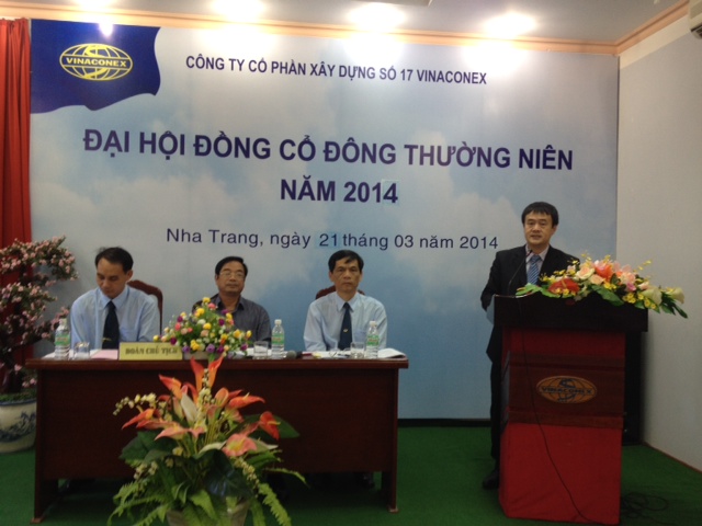 Đ/c Đặng Thanh Huấn - Trưởng Ban kiểm soát thông qua báo cáo