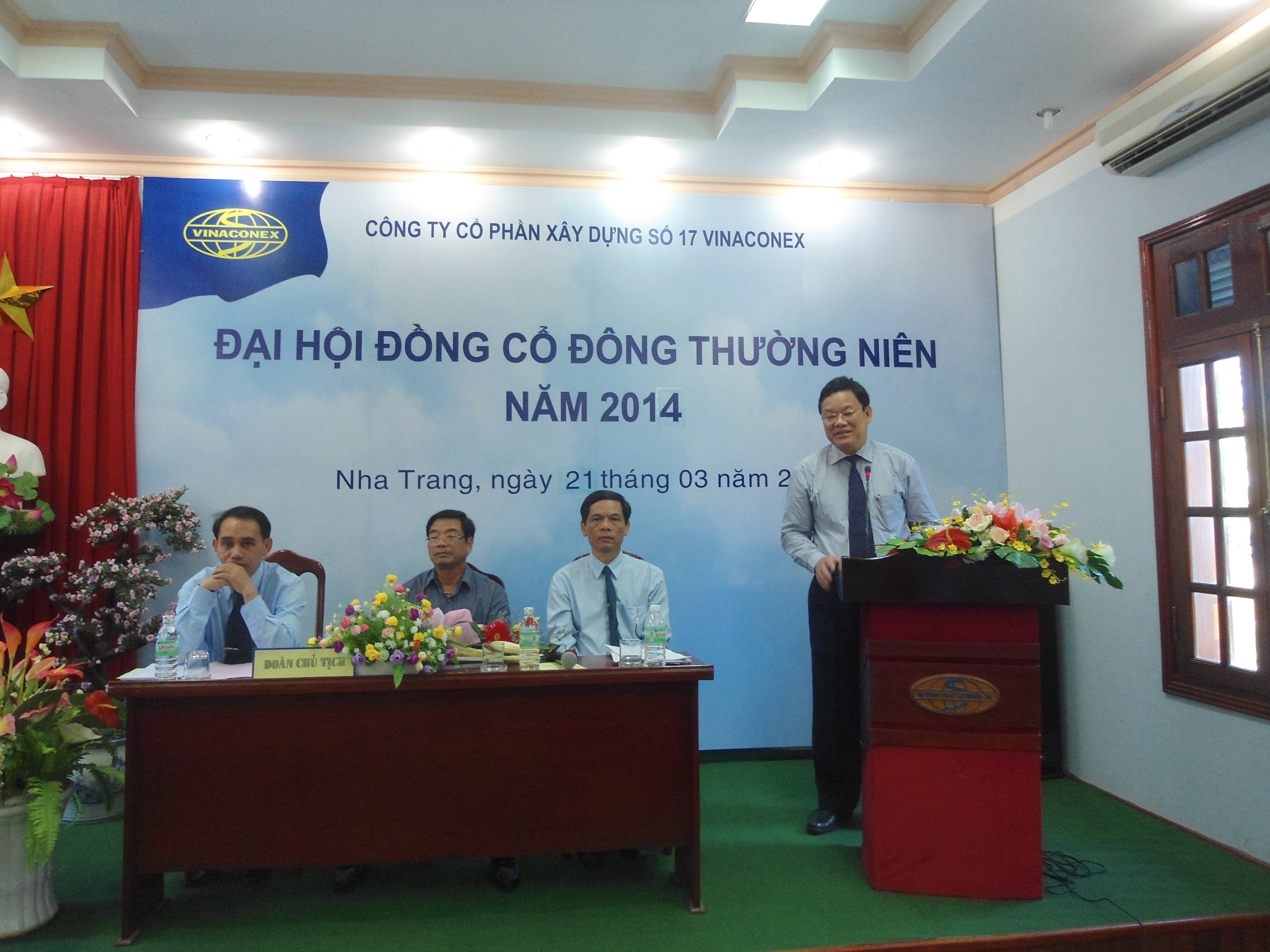 Đ/c Lê Doanh Yên chủ tịch HĐQT khóa mới phát biểu